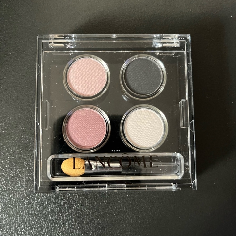 Lancôme Eyeshadow Quad Palette 4Romance ( New without Tags )